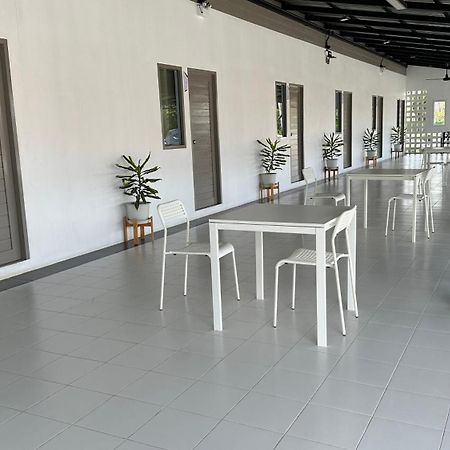 Juni House Chumphon Bed & Breakfast Exterior foto