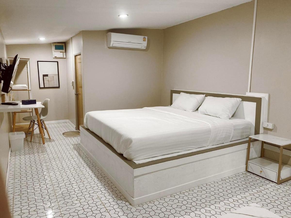 Juni House Chumphon Bed & Breakfast Exterior foto