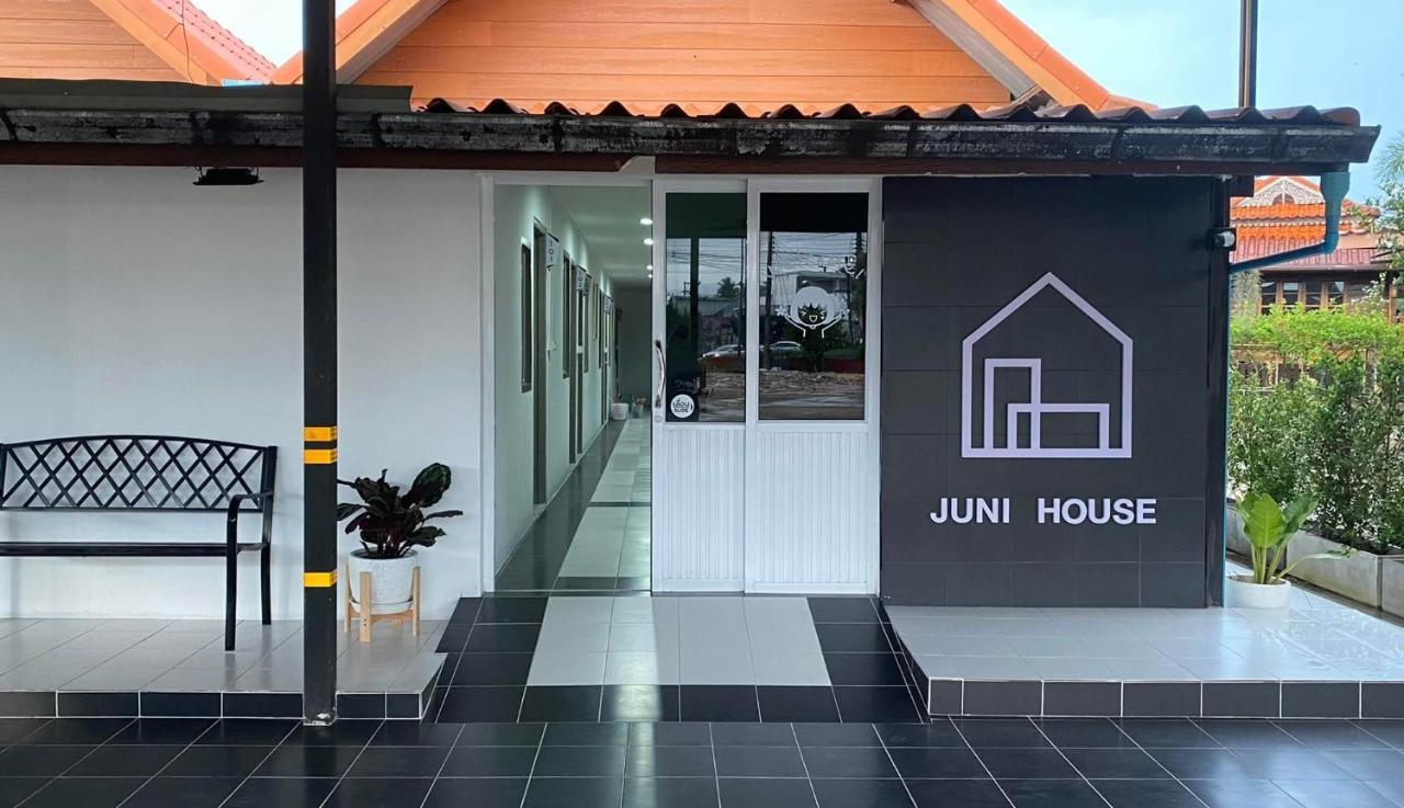 Juni House Chumphon Bed & Breakfast Exterior foto