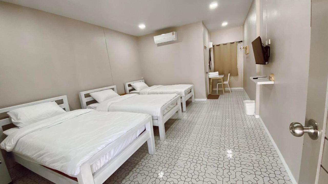 Juni House Chumphon Bed & Breakfast Exterior foto